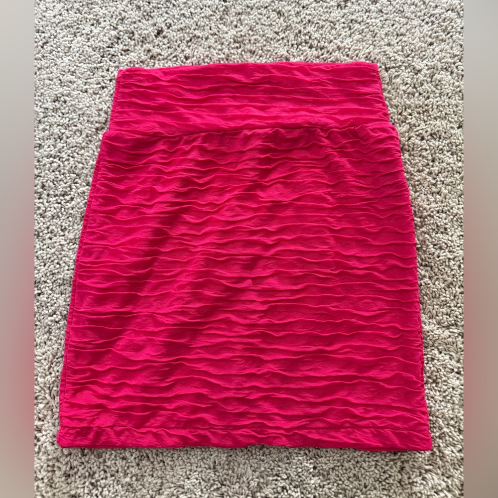 Hot pink soft skirt w/ pleats